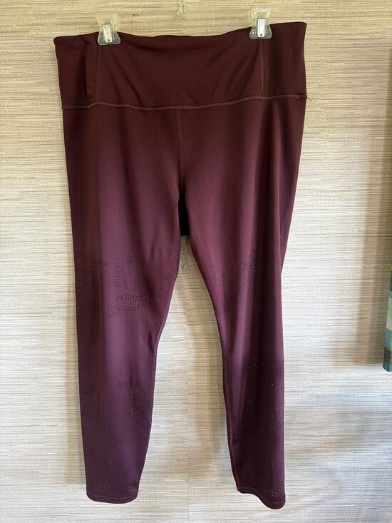 Athleta Pants - Athleta Persistence Laser cut 7/8 tight maroon leggings women's size XL